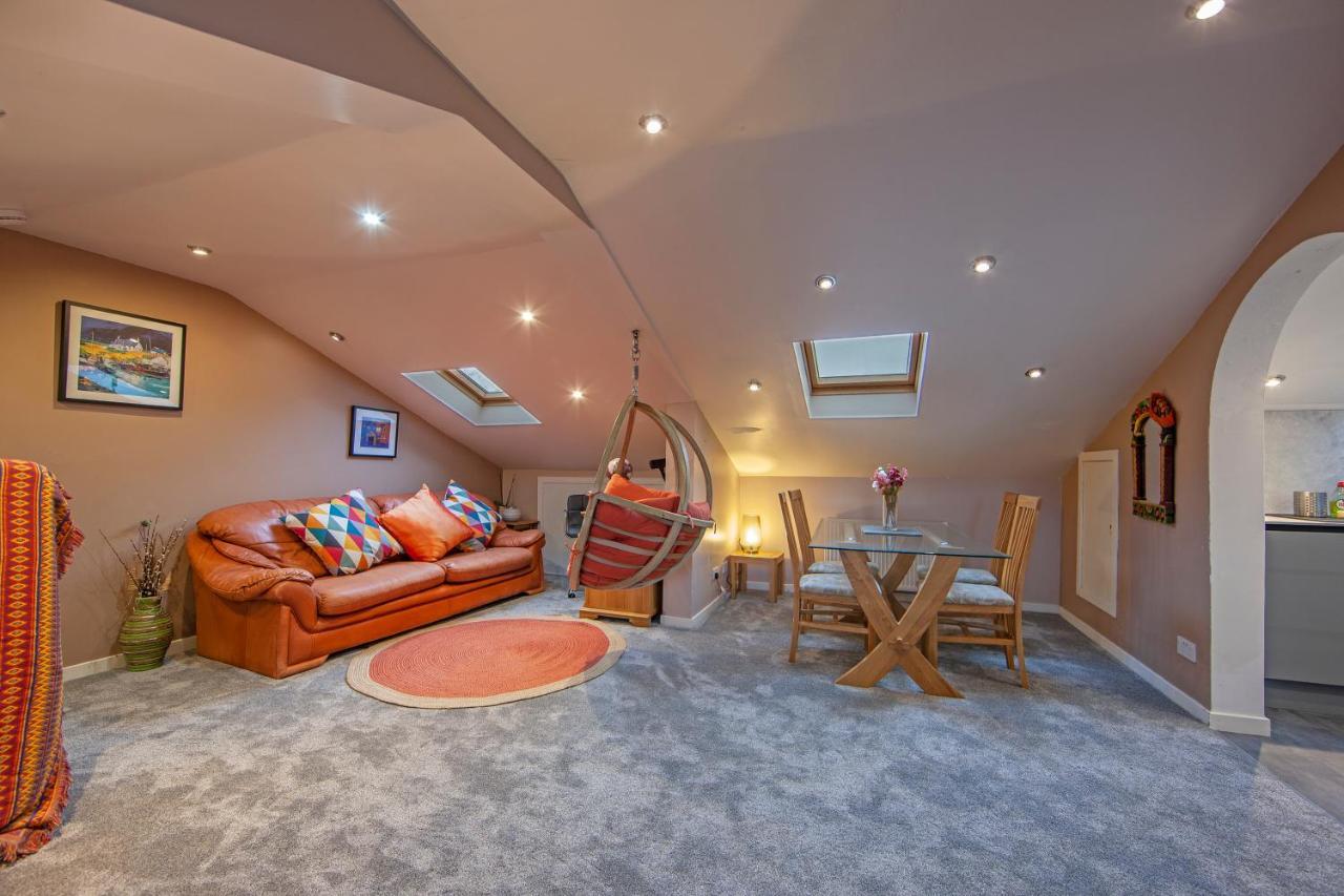 Premium 2Nd Floor 2 Bed Apt Sleeps 4 Adults In Oban Town Экстерьер фото