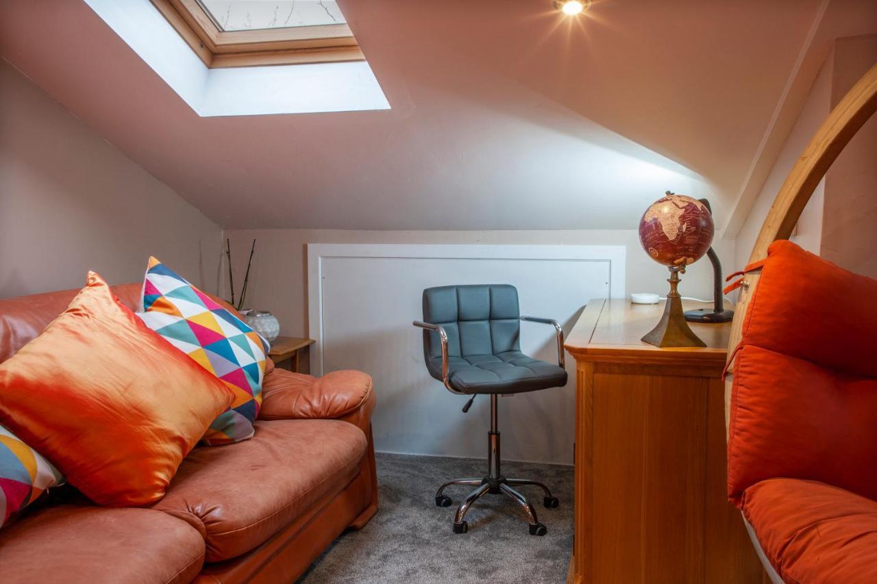 Premium 2Nd Floor 2 Bed Apt Sleeps 4 Adults In Oban Town Экстерьер фото