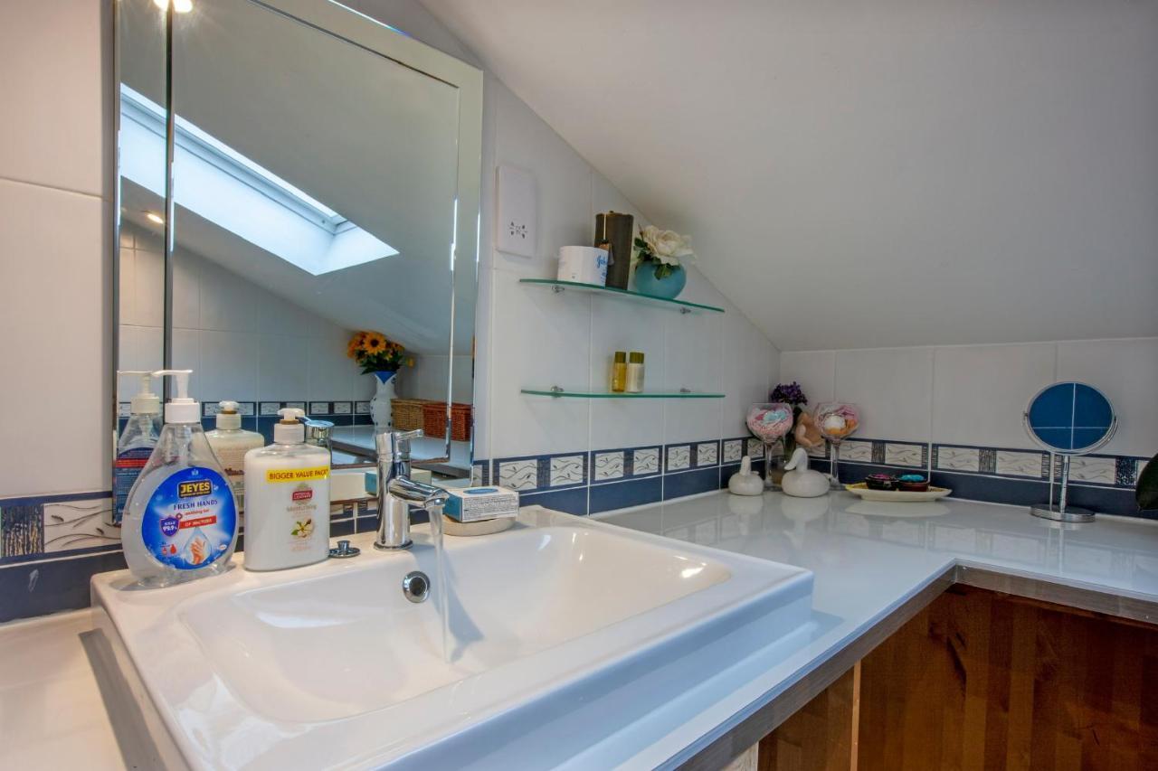 Premium 2Nd Floor 2 Bed Apt Sleeps 4 Adults In Oban Town Экстерьер фото